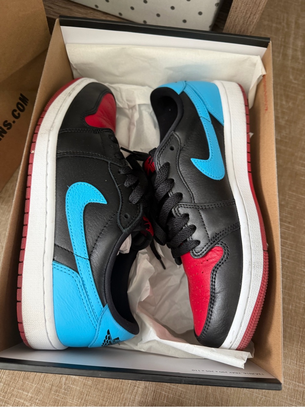 Jordan 1 retro low OG - NC TO CHI women’s 8.5 men’s 7
